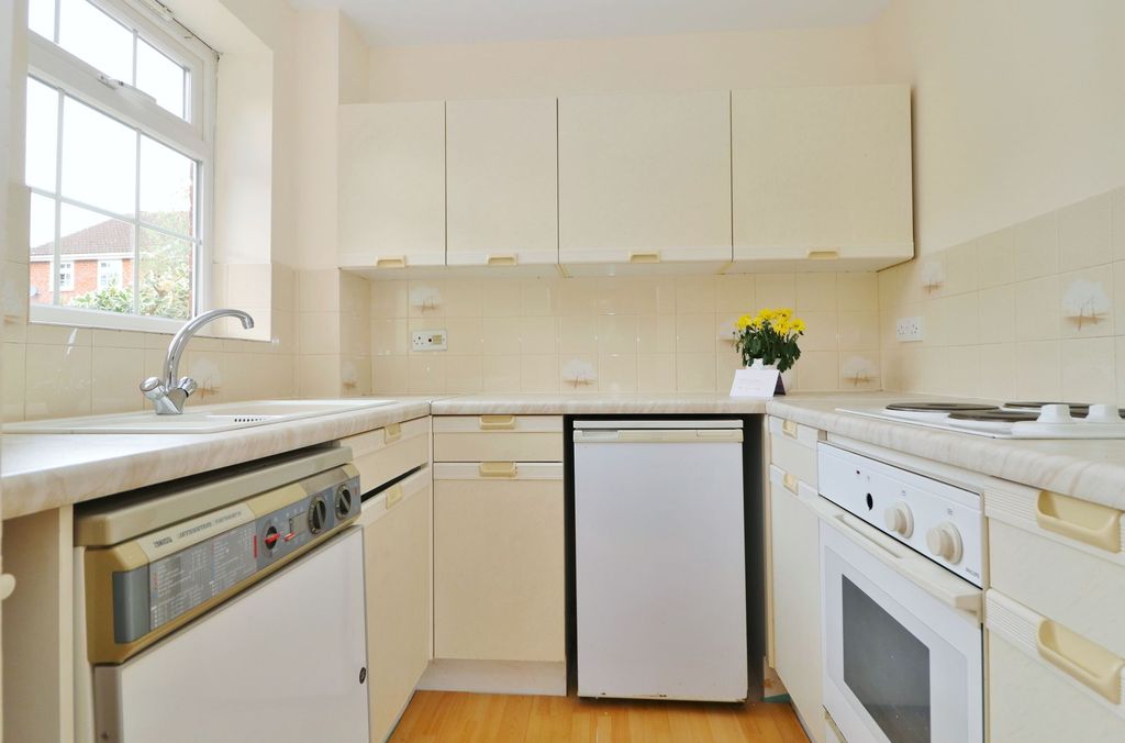 Property photo 3 of 8