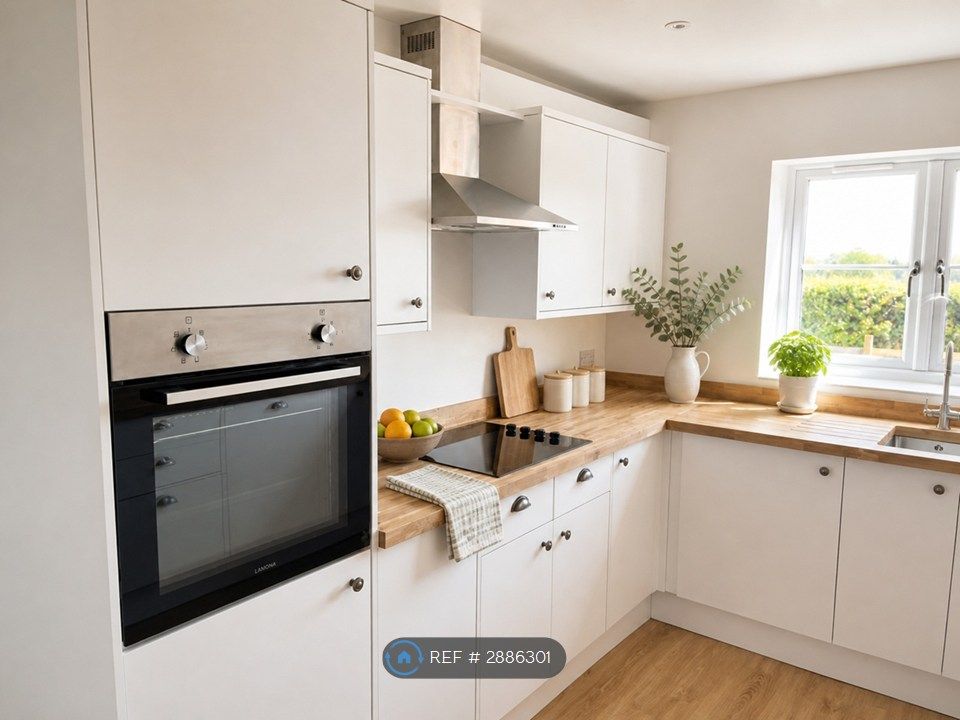 Property photo 3 of 15 Kitchen
