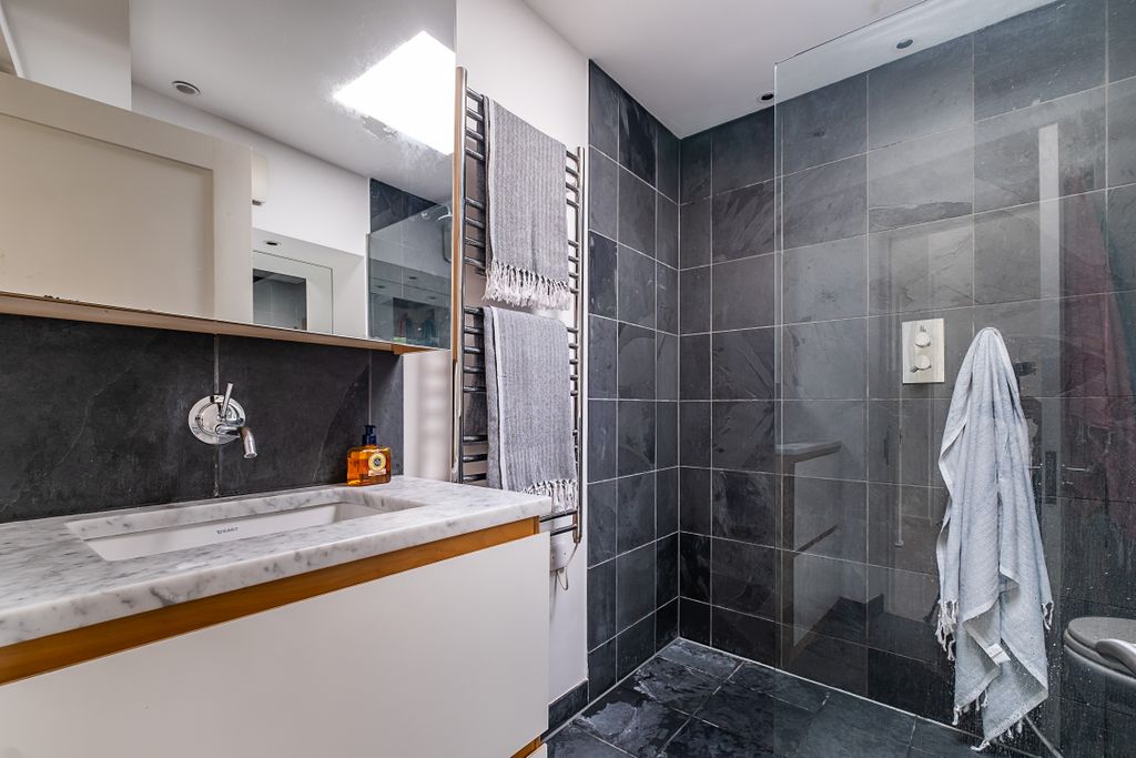 Additional image 16 of 4 bed flat for sale85 Petersham Road, Richmond TW10