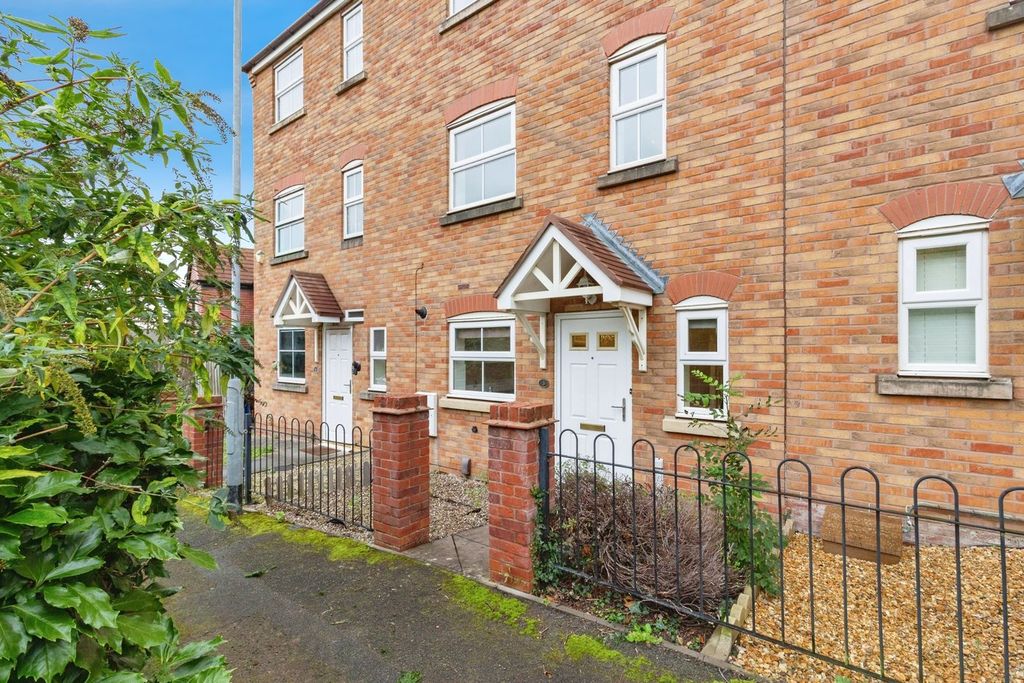 Property photo 1 of 20