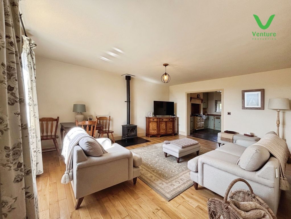 Property photo 3 of 34 Pbox-Img.Jpeg