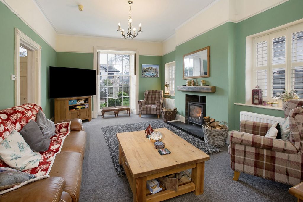 Property photo 3 of 28 Photo 3