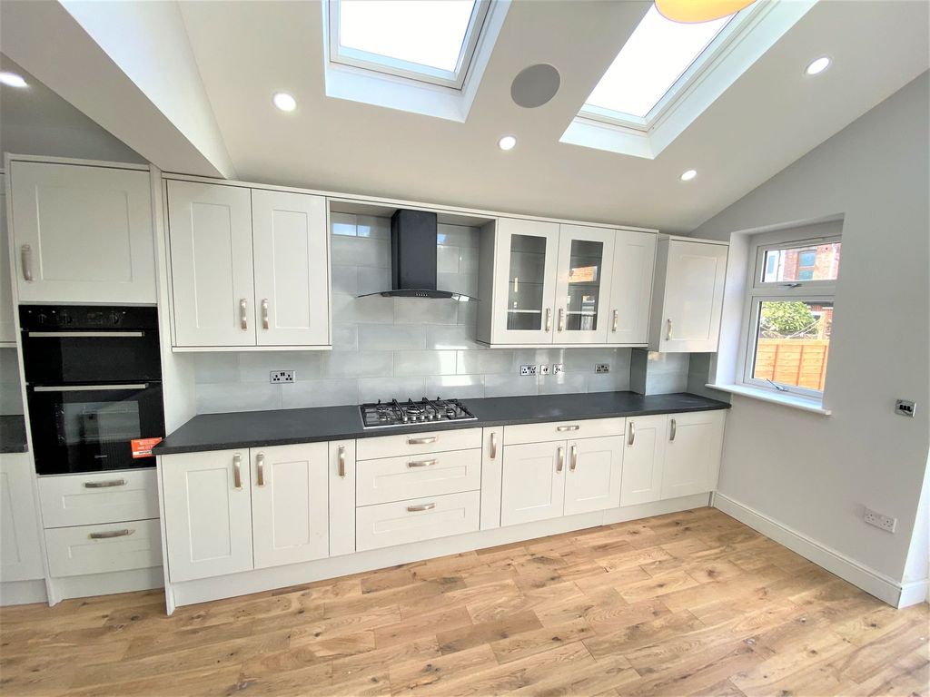 Property photo 1 of 4 Glenham Dr Ig2