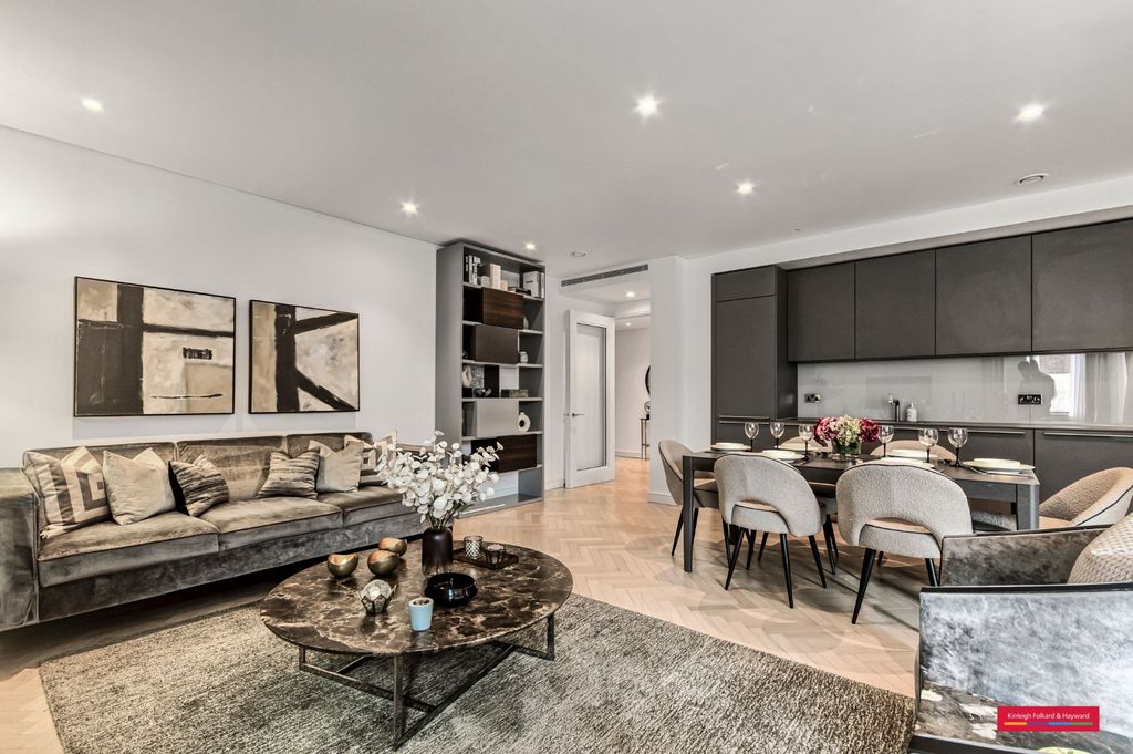 Property photo 1 of 15 Reception