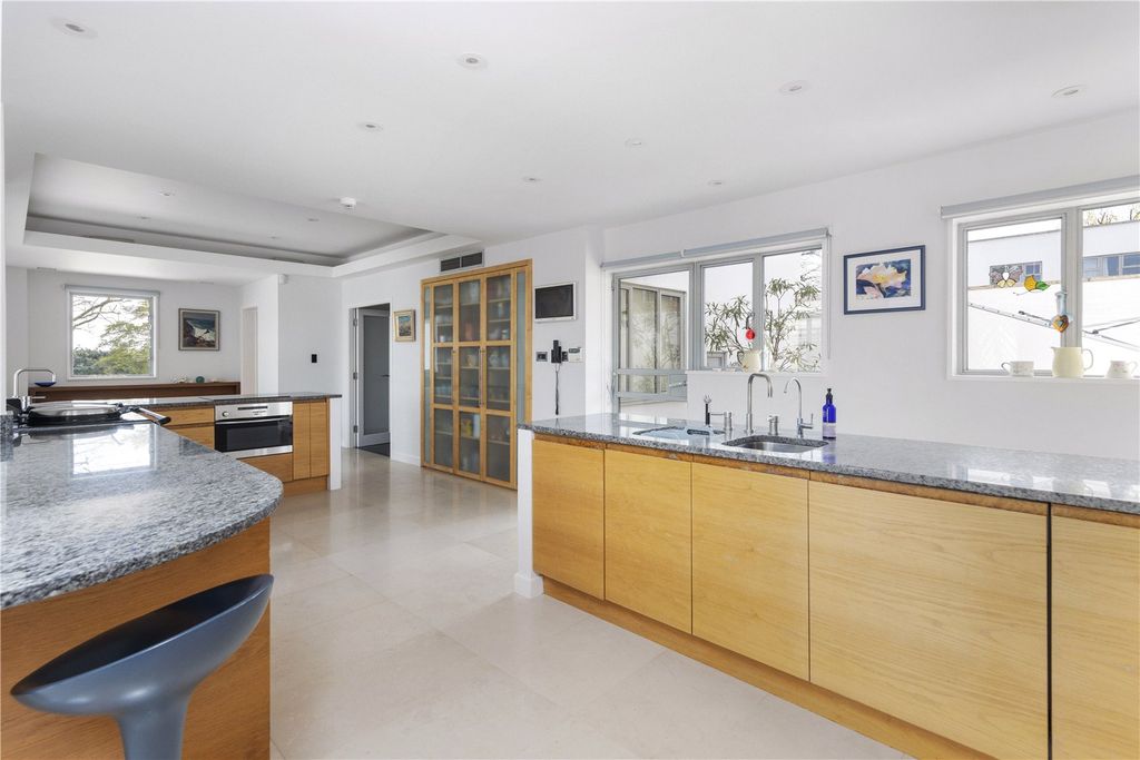 Property photo 3 of 29 Kitchen