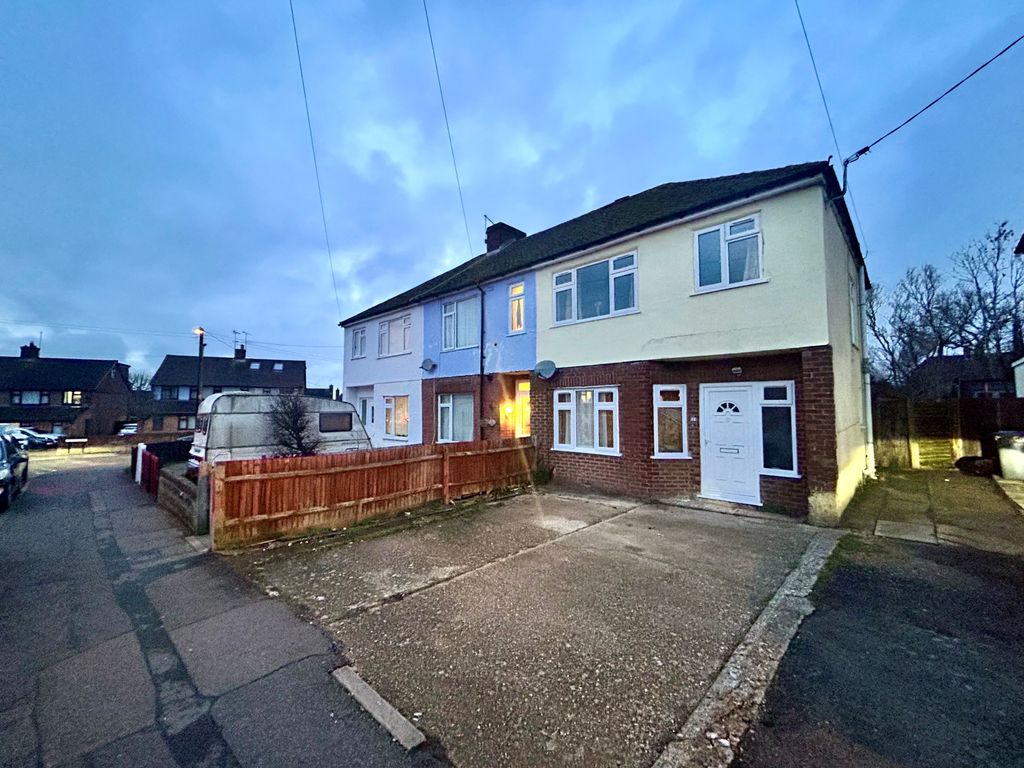 Property photo 1 of 7 Front