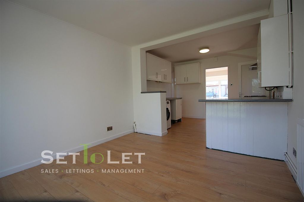 Property photo 3 of 17 Img_1929.Jpg