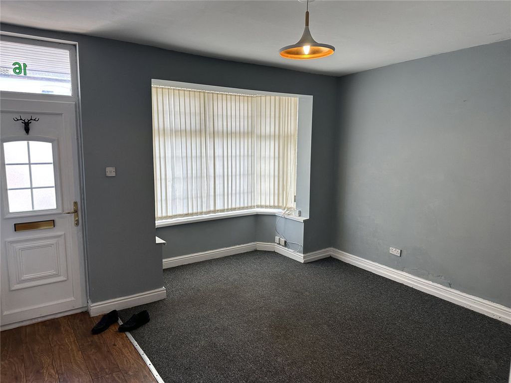 Property photo 2 of 15 Picture No. 05