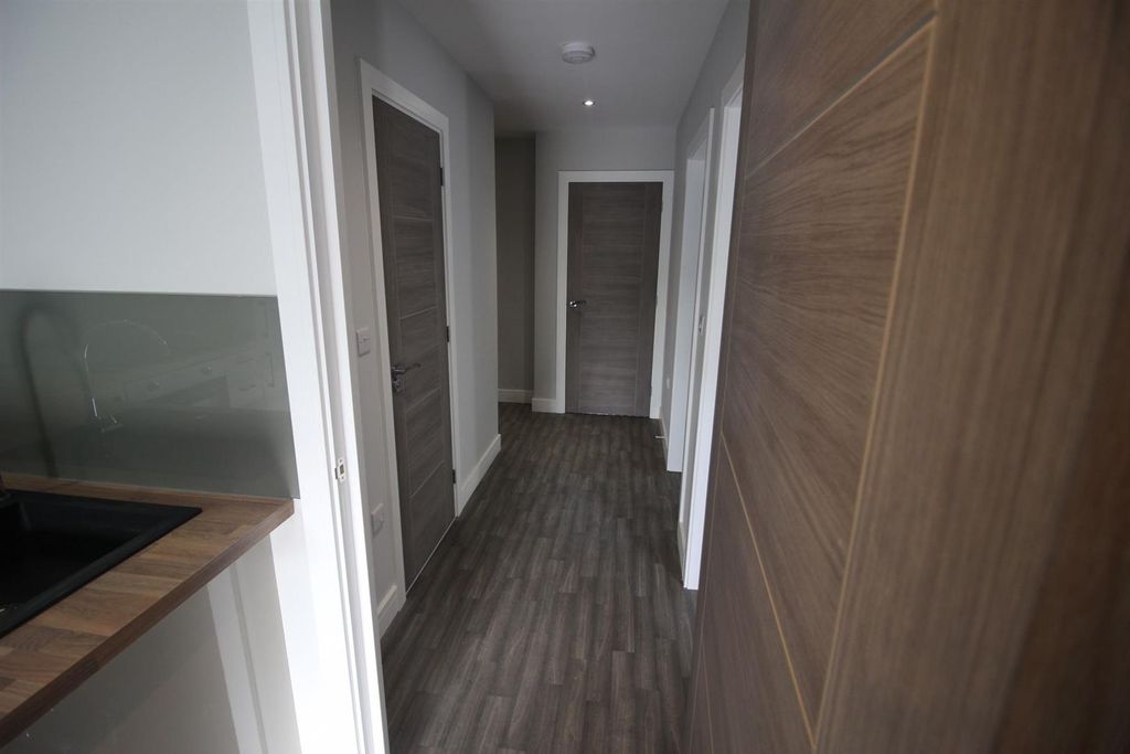 Property photo 2 of 13 Hallway.Jpg