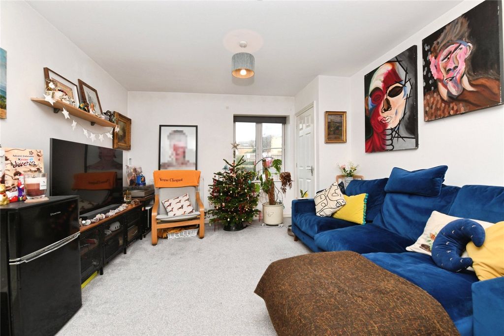 Property photo 3 of 11 Picture No. 20