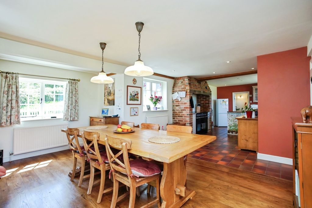 Property photo 3 of 18 Pbox-Img.Jpg