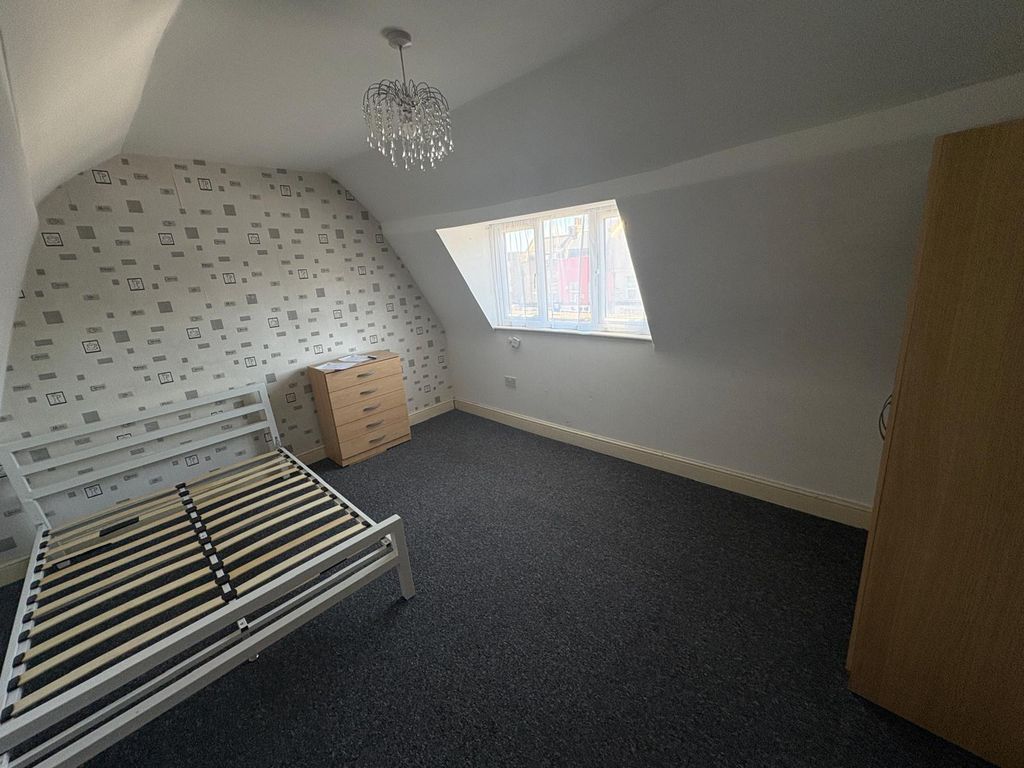 Property photo 1 of 3