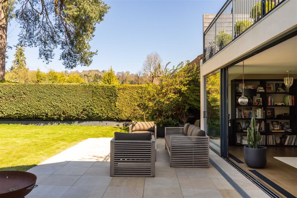 Property photo 3 of 29