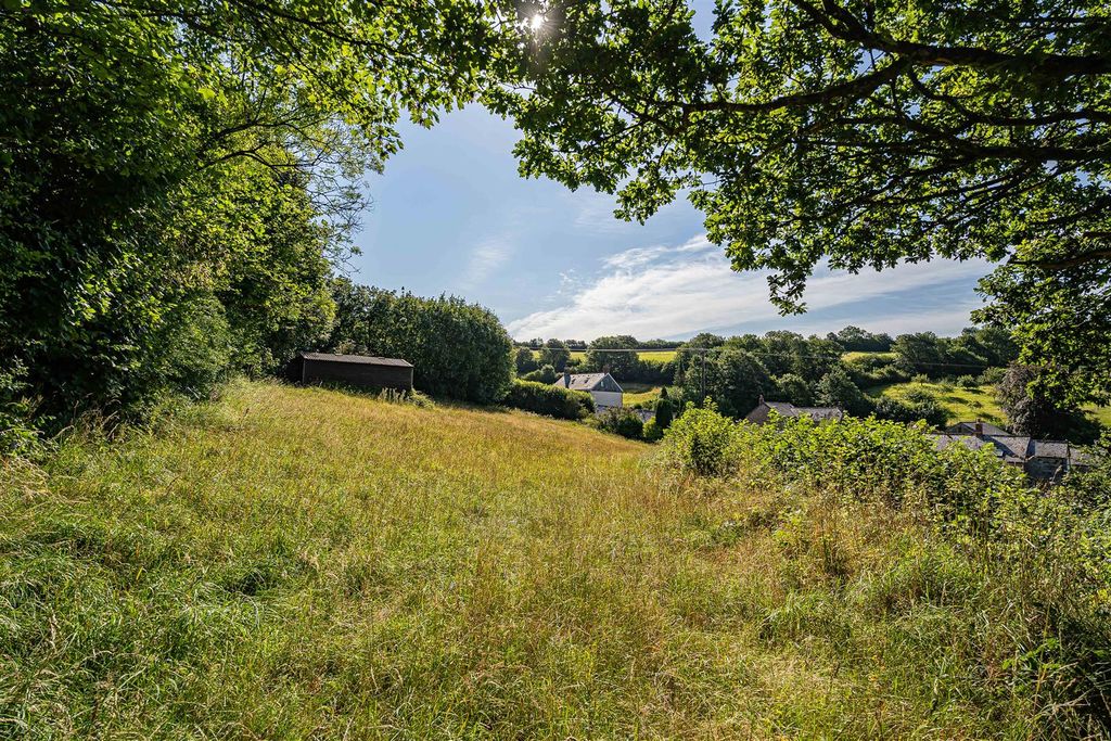 Property photo 2 of 38
