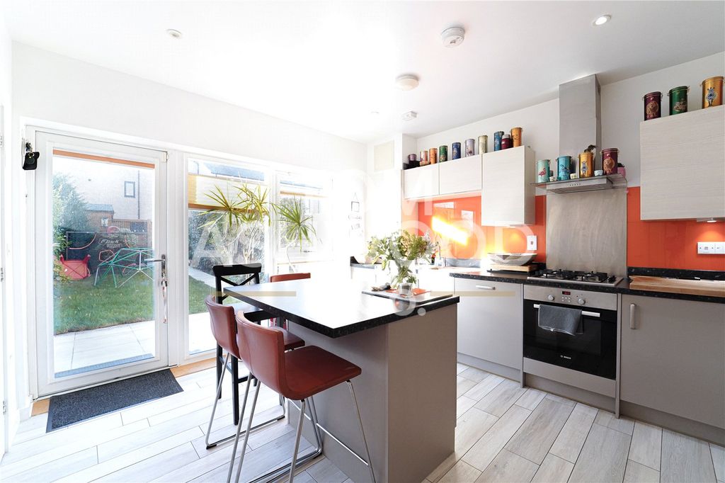 Property photo 3 of 21 Picture No. 08