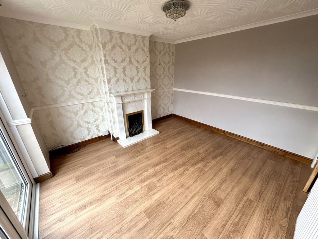 Property photo 3 of 13 Photo 5