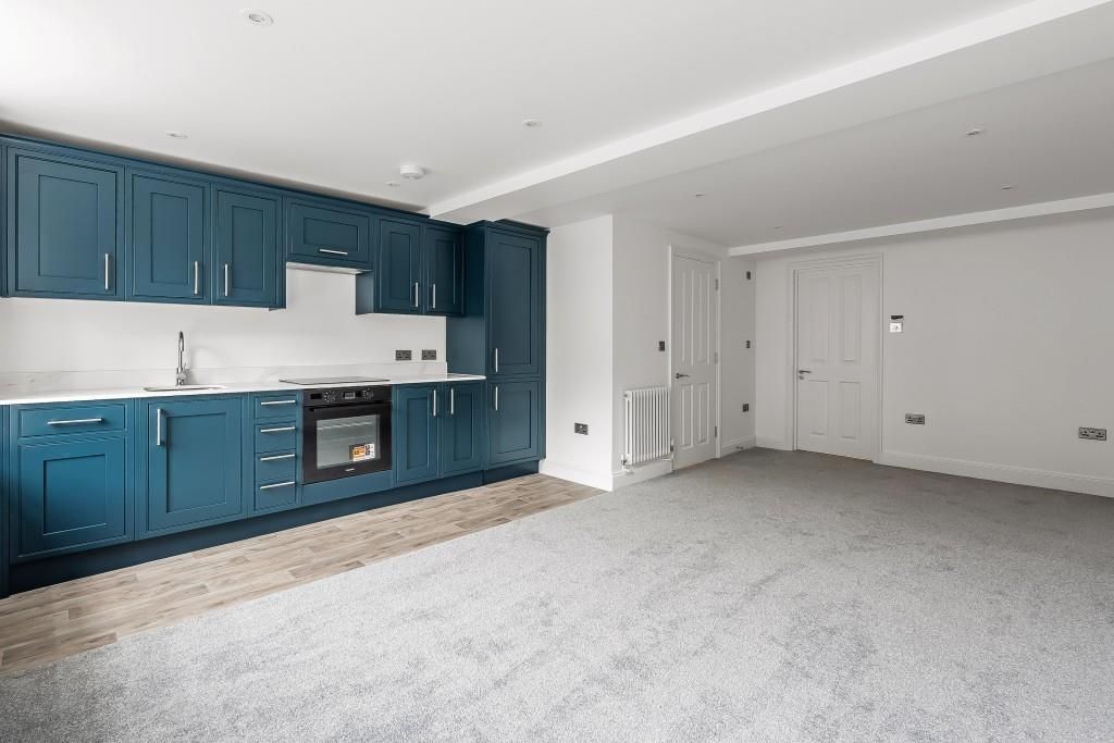 Property photo 2 of 11 Flat-1-53-High-St-8.Jpg