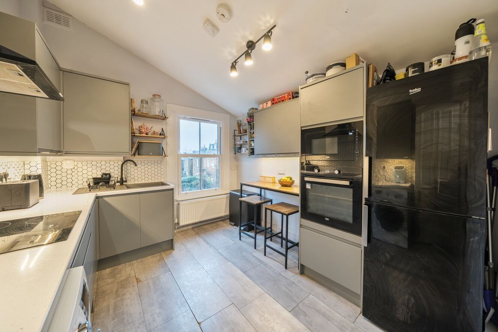 Property photo 3 of 22 Picture 3