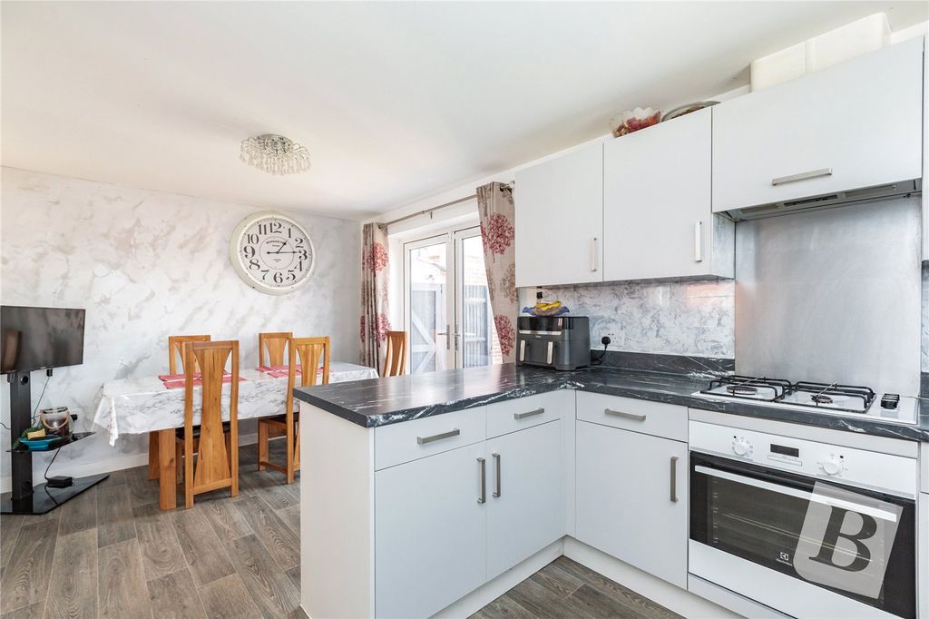 Property photo 3 of 20 Picture No. 23