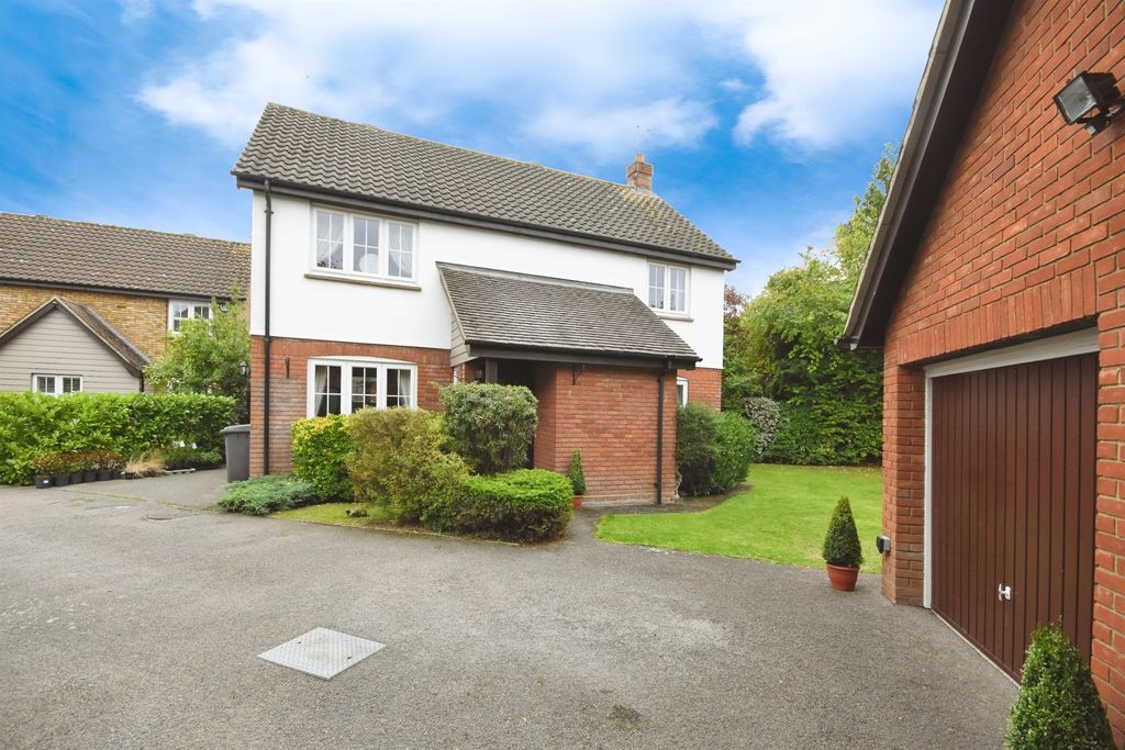 Property photo 1 of 17