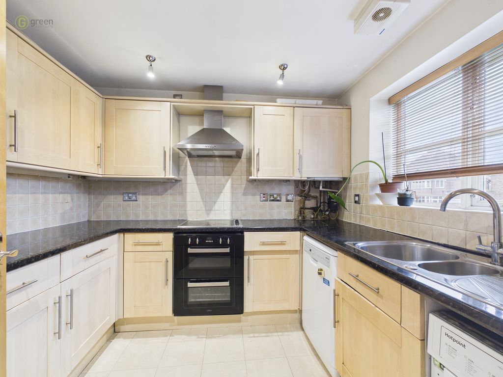 Property photo 3 of 12 Cam03830G0Pr0275Still004