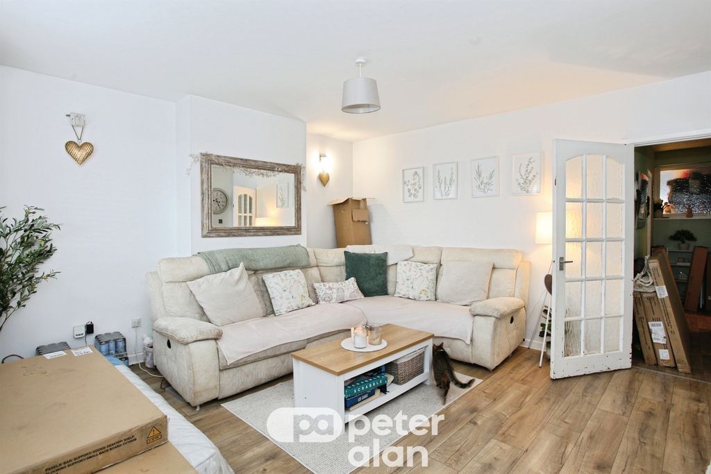 Property photo 3 of 24