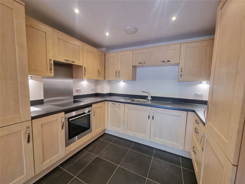 Property photo 2 of 7 Kitchin
