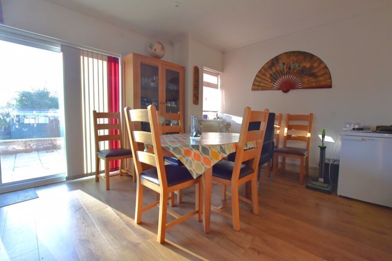 Property photo 3 of 17 Photo 6