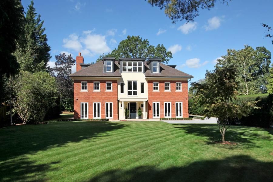 Property photo 1 of 17