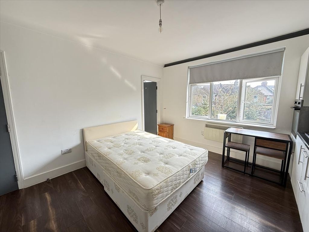 Property photo 1 of 4