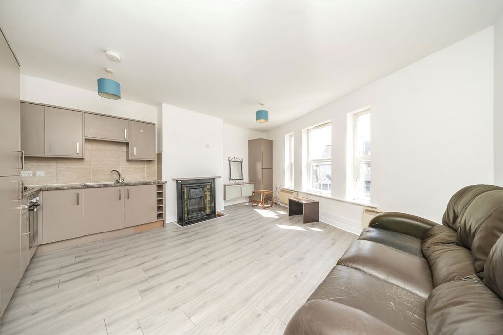 Property photo 2 of 4