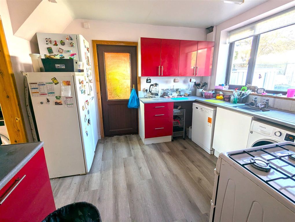 Property photo 2 of 13 Kitchen