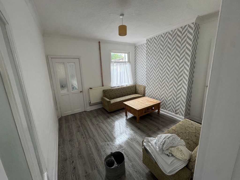 Property photo 2 of 12 Photo 1