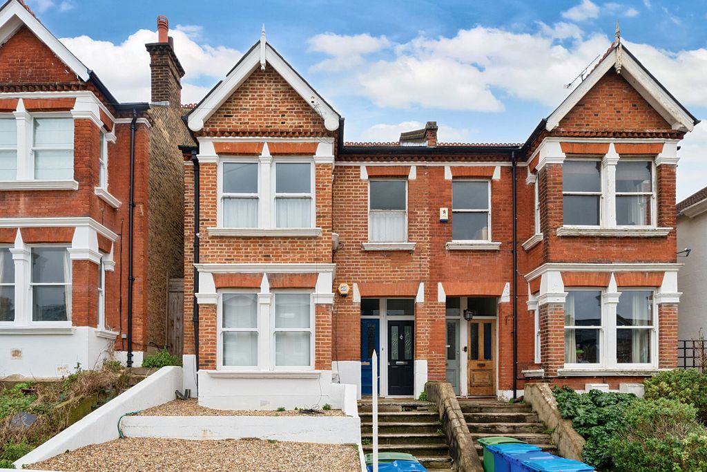 Property photo 1 of 13 External