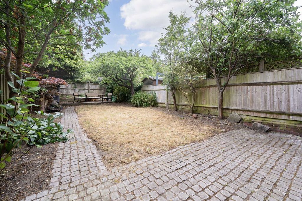 Property photo 3 of 10