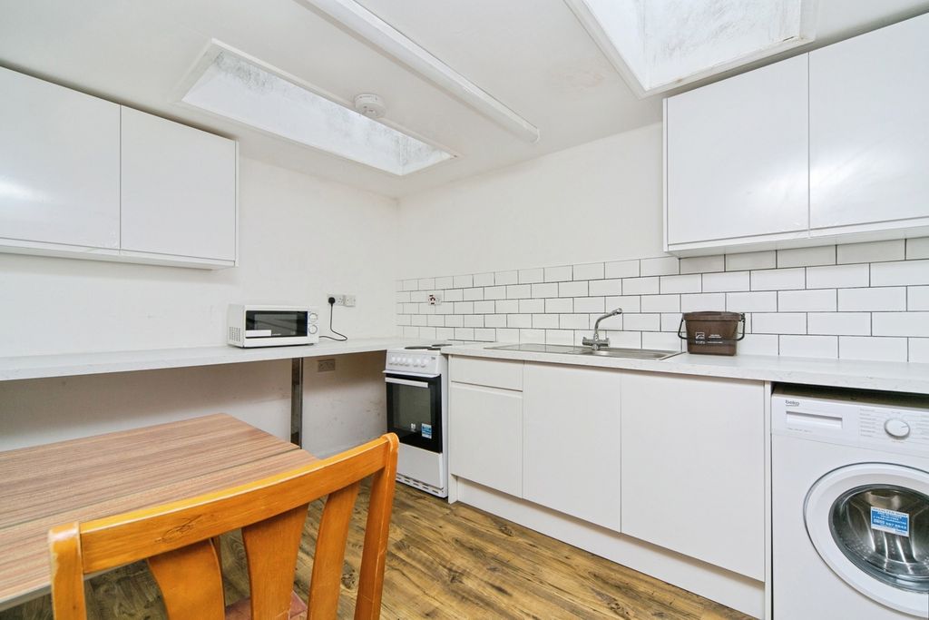 Property photo 3 of 16 Photo