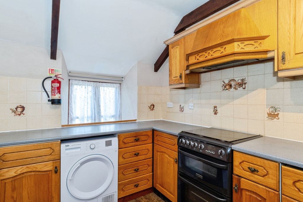 Property photo 3 of 36 Kitchen