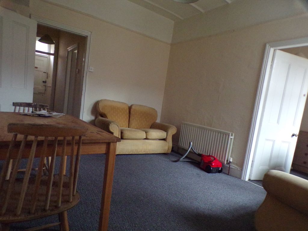 Property photo 1 of 2