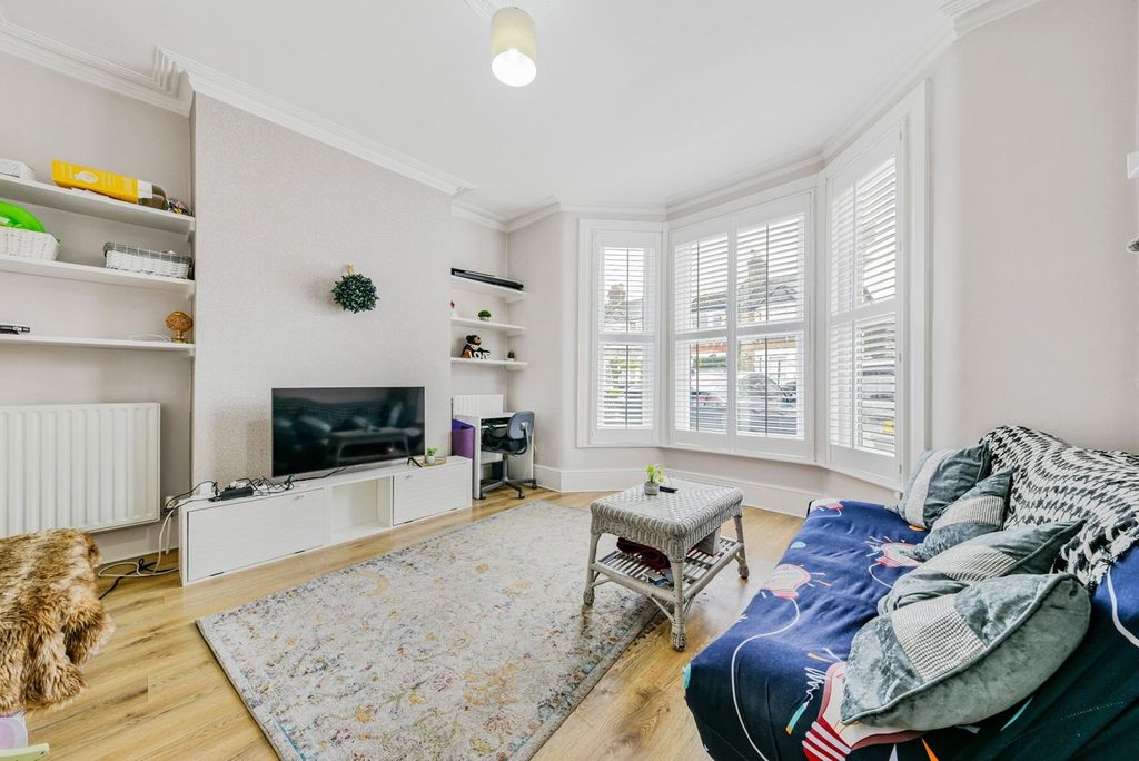 Property photo 1 of 6