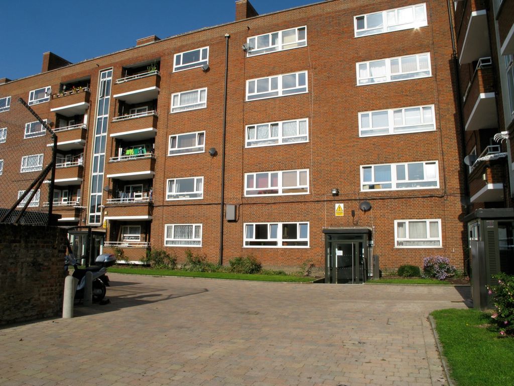 Property photo 1 of 6