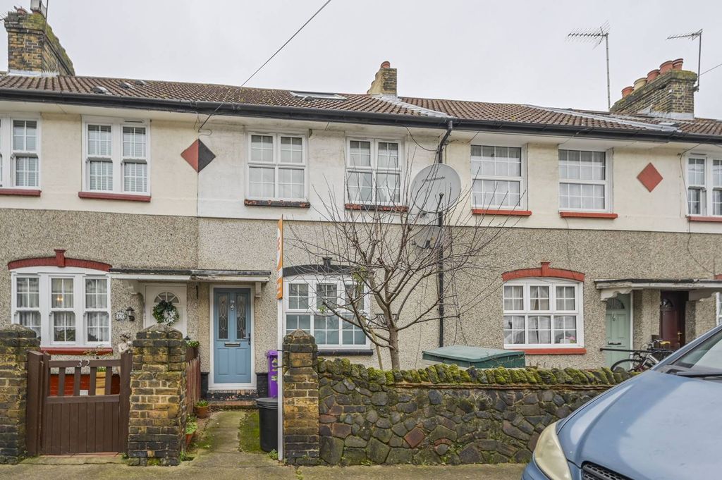 Property photo 1 of 12
