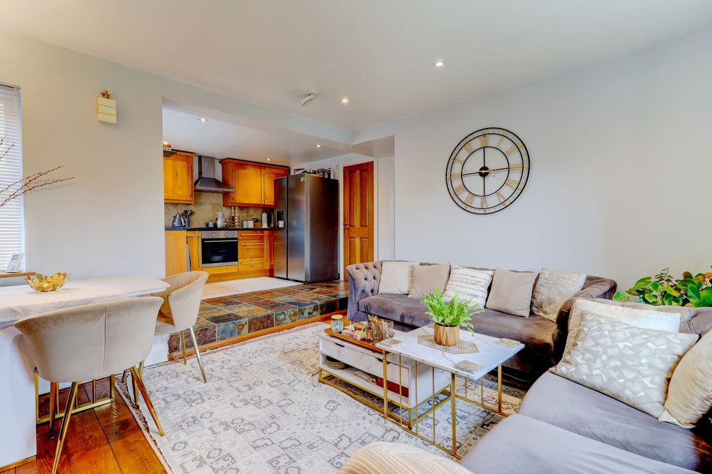 Property photo 2 of 12 Picture No. 09