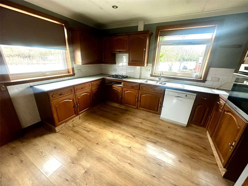 Property photo 3 of 10 Picture No. 04