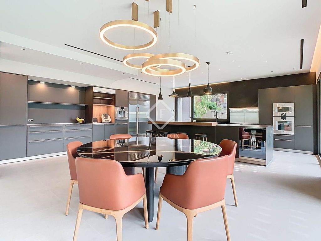 Property photo 3 of 70