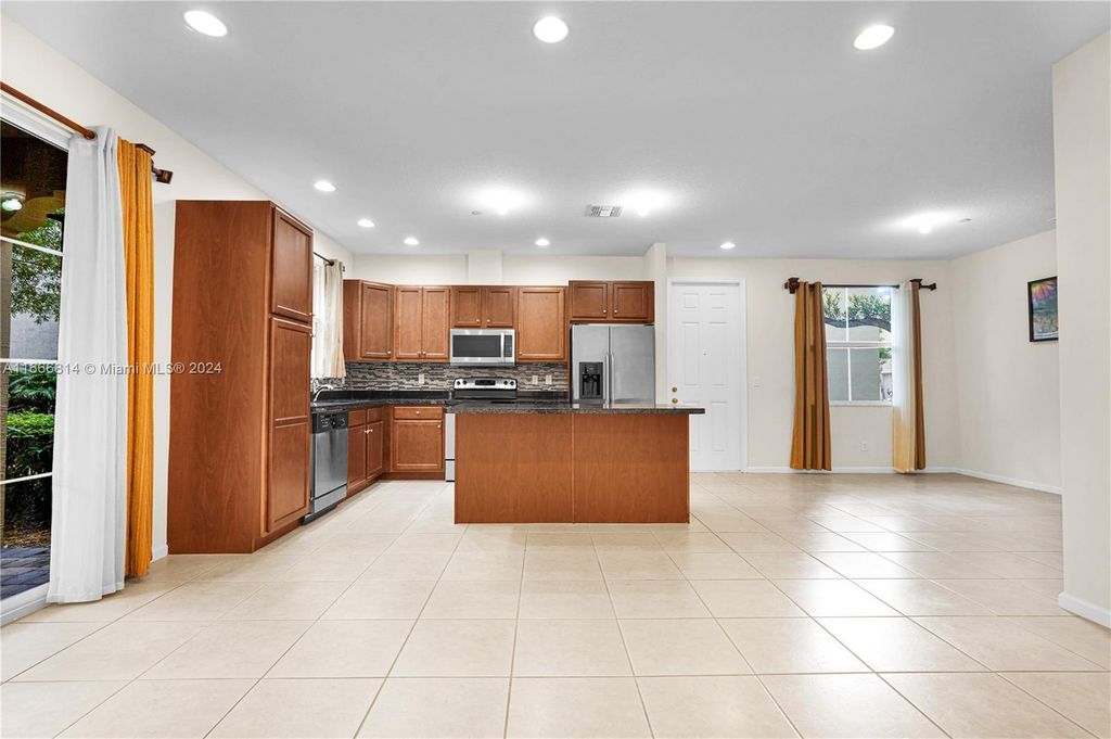 Property photo 3 of 45 <Alttext/>