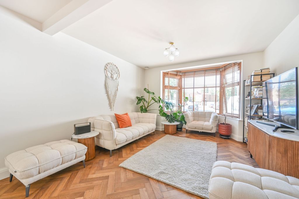 Property photo 1 of 25