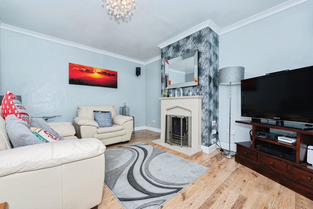 Property photo 2 of 20 Pbox-Img.Jpg