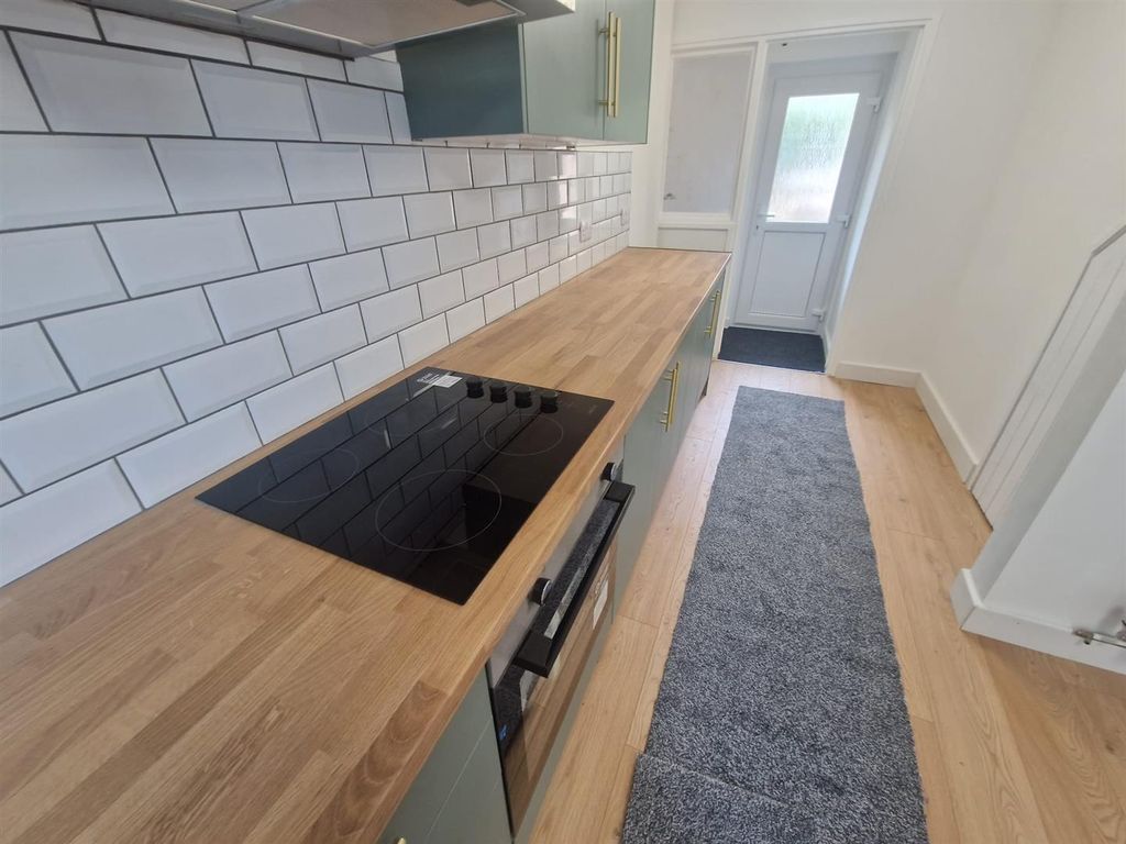 Property photo 3 of 21 0141342A-Ebbd-4Ed7-901E-32c44Aed301A.Jpg