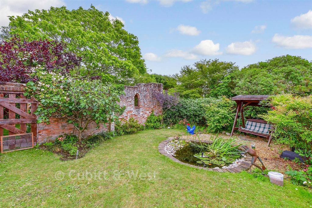 Property photo 1 of 23 Rear Garden
