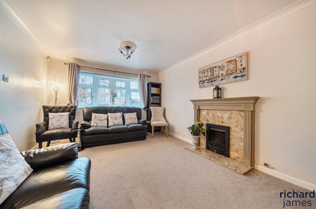 Property photo 2 of 13 6d8B52989A3E4Cfaa8A9A443035c4421